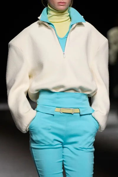 Look 34